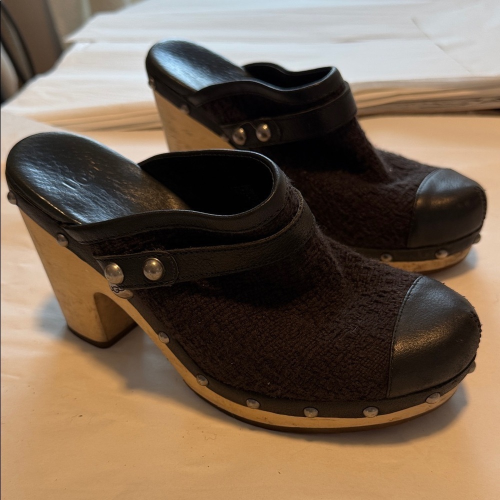 UGG Jolene Leather Platform Clogs with Wooden Heel Black Studded Women's 8 - Picture 2 of 12